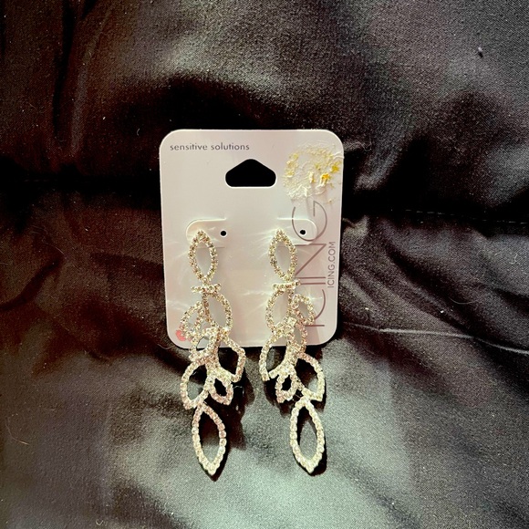 Icing Jewelry - Silver pierced earrings